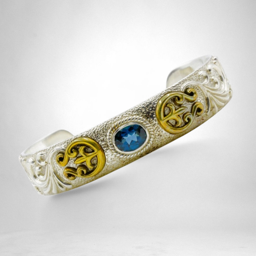 ロンドンブルートパーズ 2.3ct 唐草模様 シルバーバングル – good ロンドンブルートパーズ 2.3ct 唐草模様 シルバーバングル – good