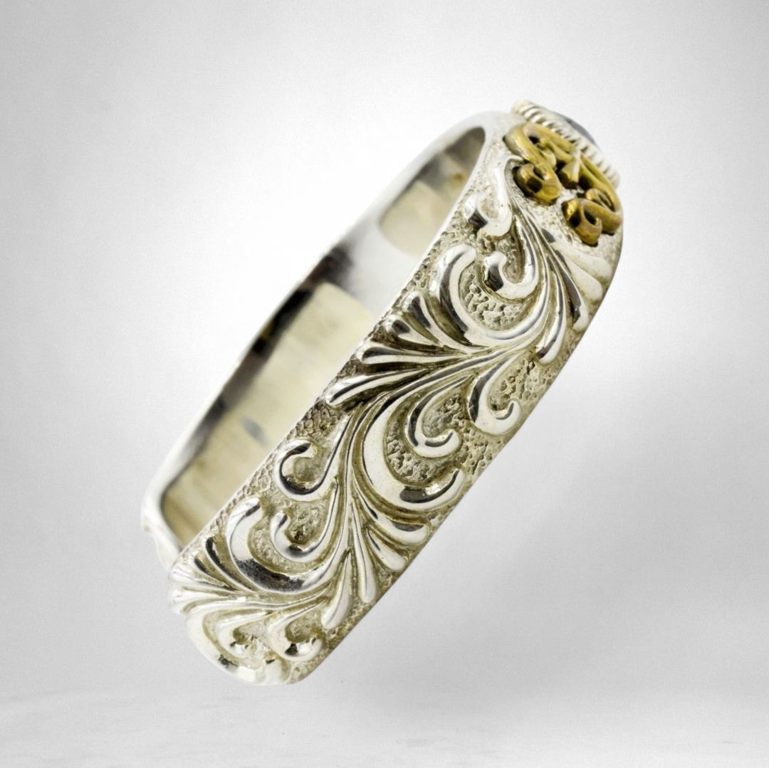 ロンドンブルートパーズ 2.3ct 唐草模様 シルバーバングル – good ロンドンブルートパーズ 2.3ct 唐草模様 シルバーバングル – good